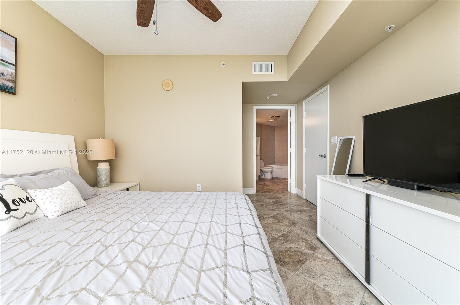 16699 Collins Ave 3010 photo 13