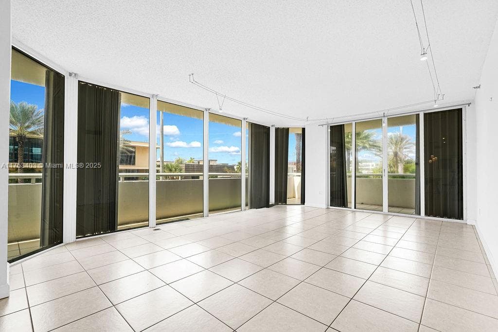 8925 Collins Ave 2E photo 7
