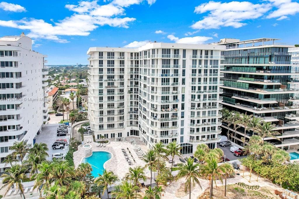 8925 Collins Ave 2E photo 1