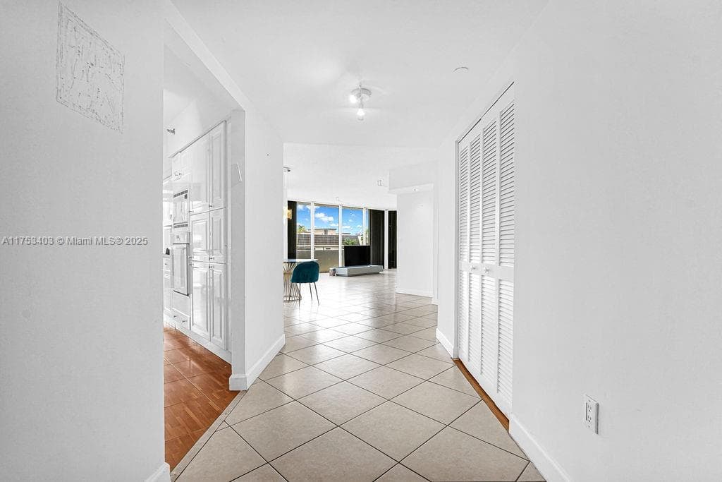 8925 Collins Ave 2E photo 5