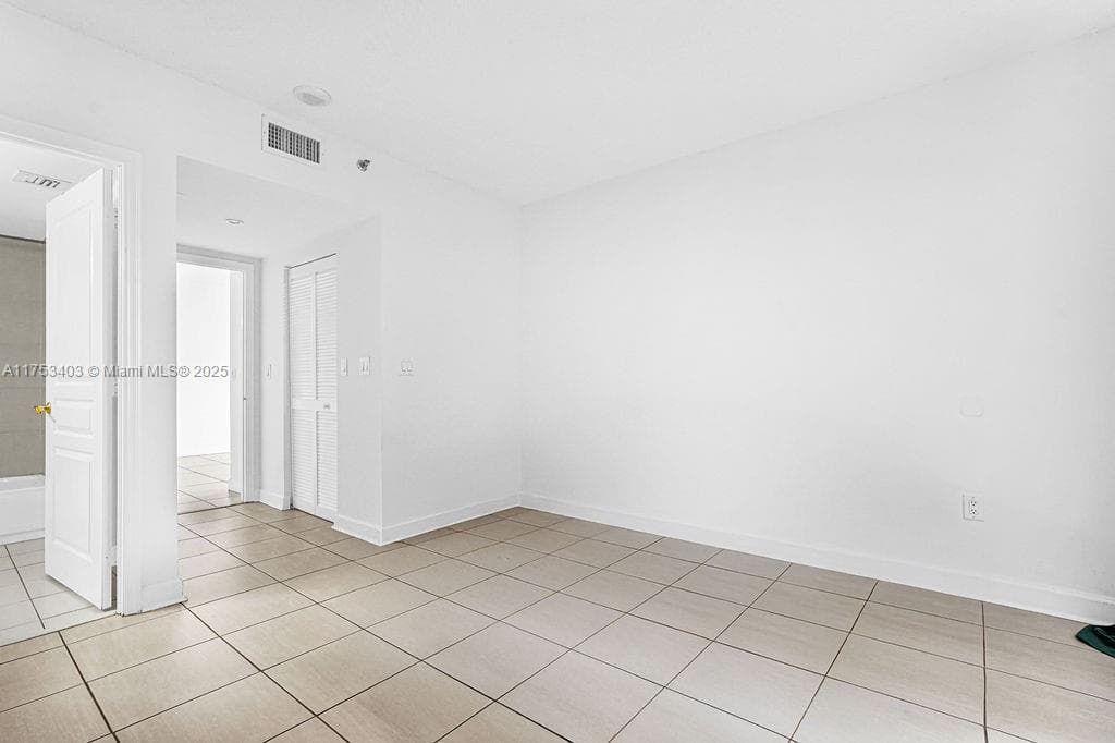 8925 Collins Ave 2E photo 15