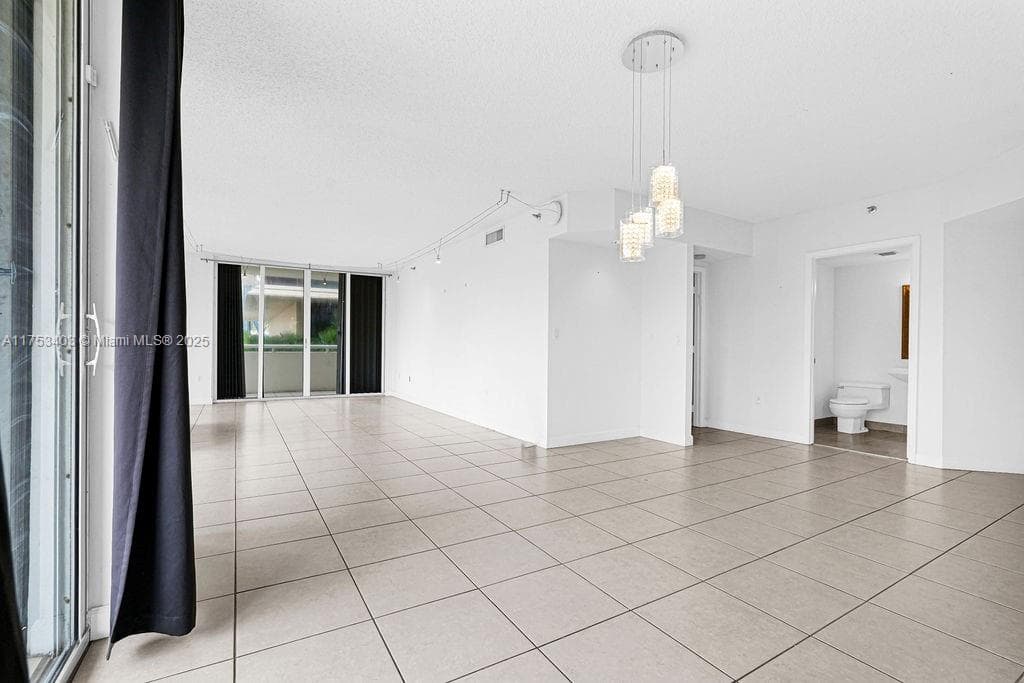 8925 Collins Ave 2E photo 11