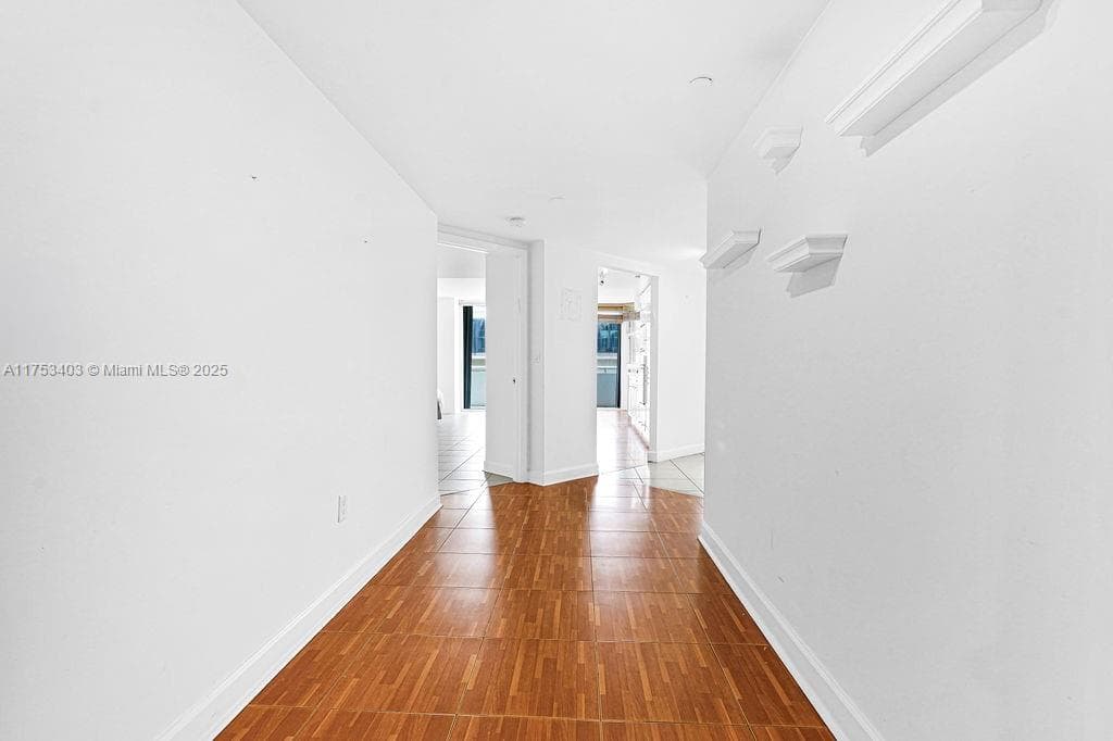 8925 Collins Ave 2E photo 4
