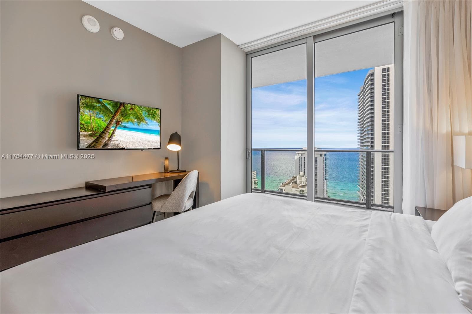 4010 S Ocean Dr R2505 photo 13