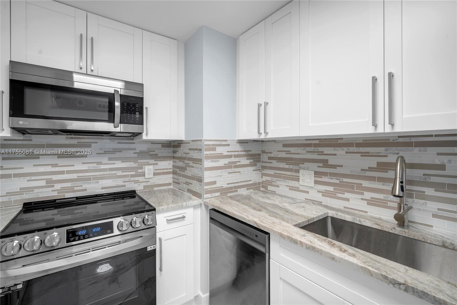 5600 N Flagler Dr 304 photo 13