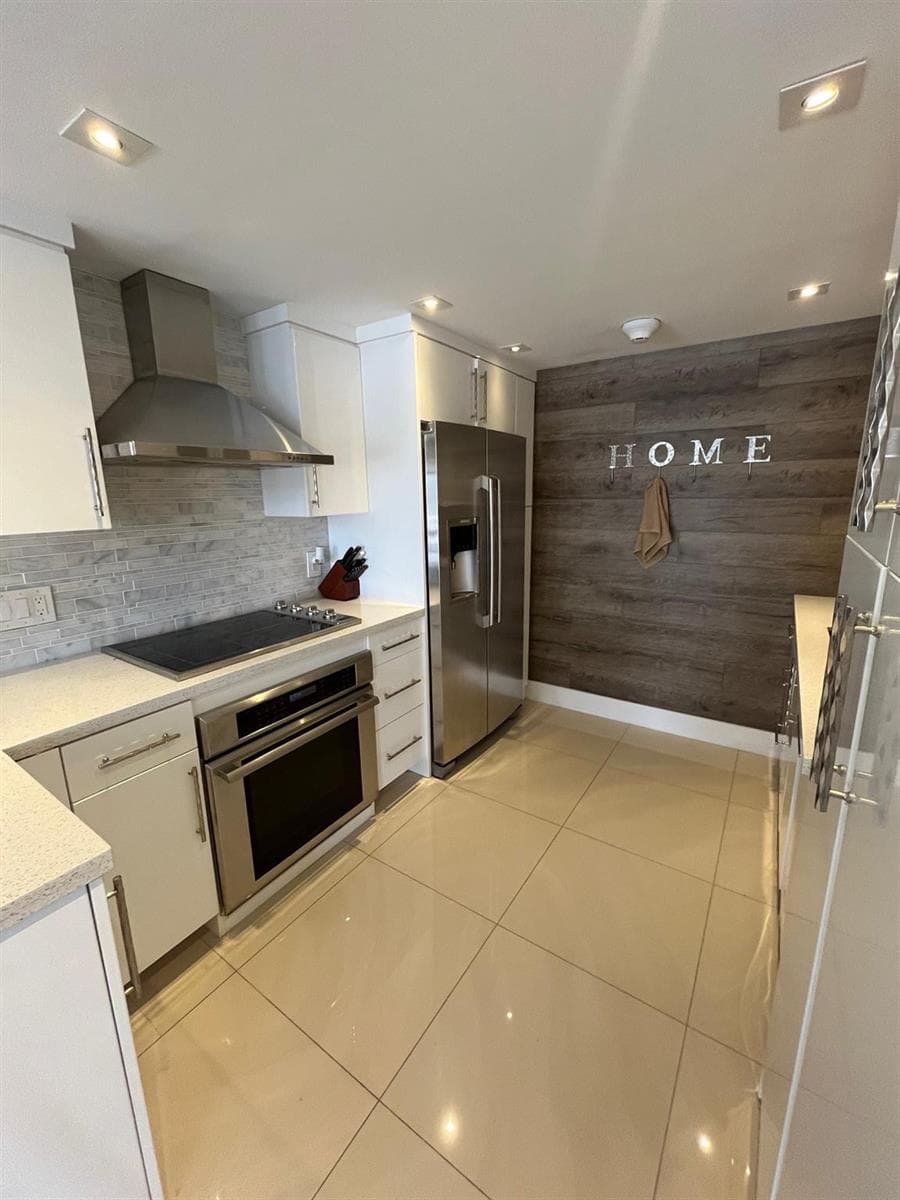133 N Pompano Beach Boulevard 211 photo 7
