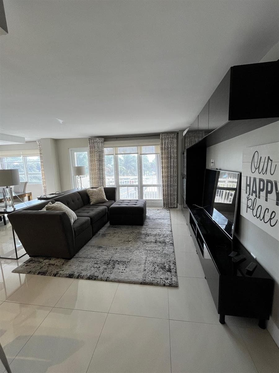 133 N Pompano Beach Boulevard 211 photo 3