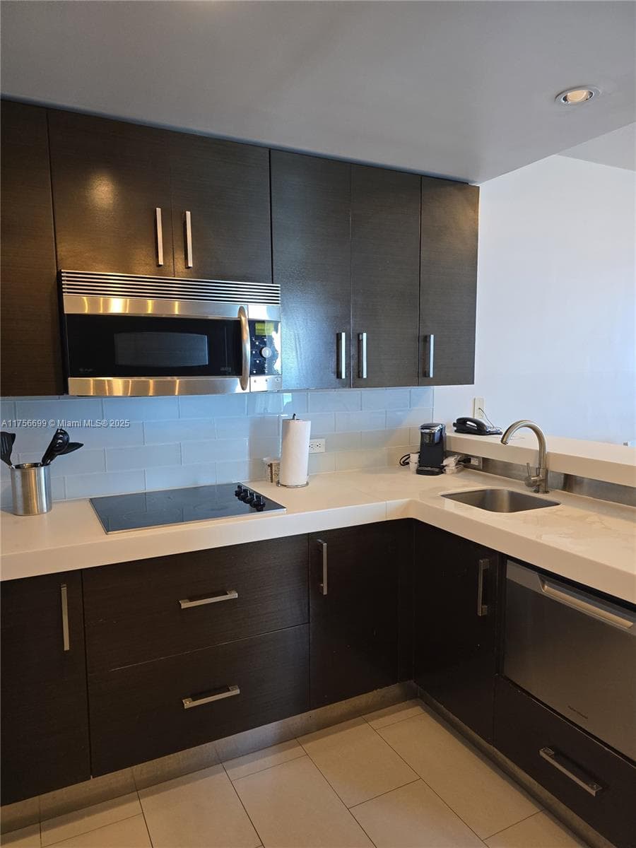 17315 Collins Ave 1402 photo 19