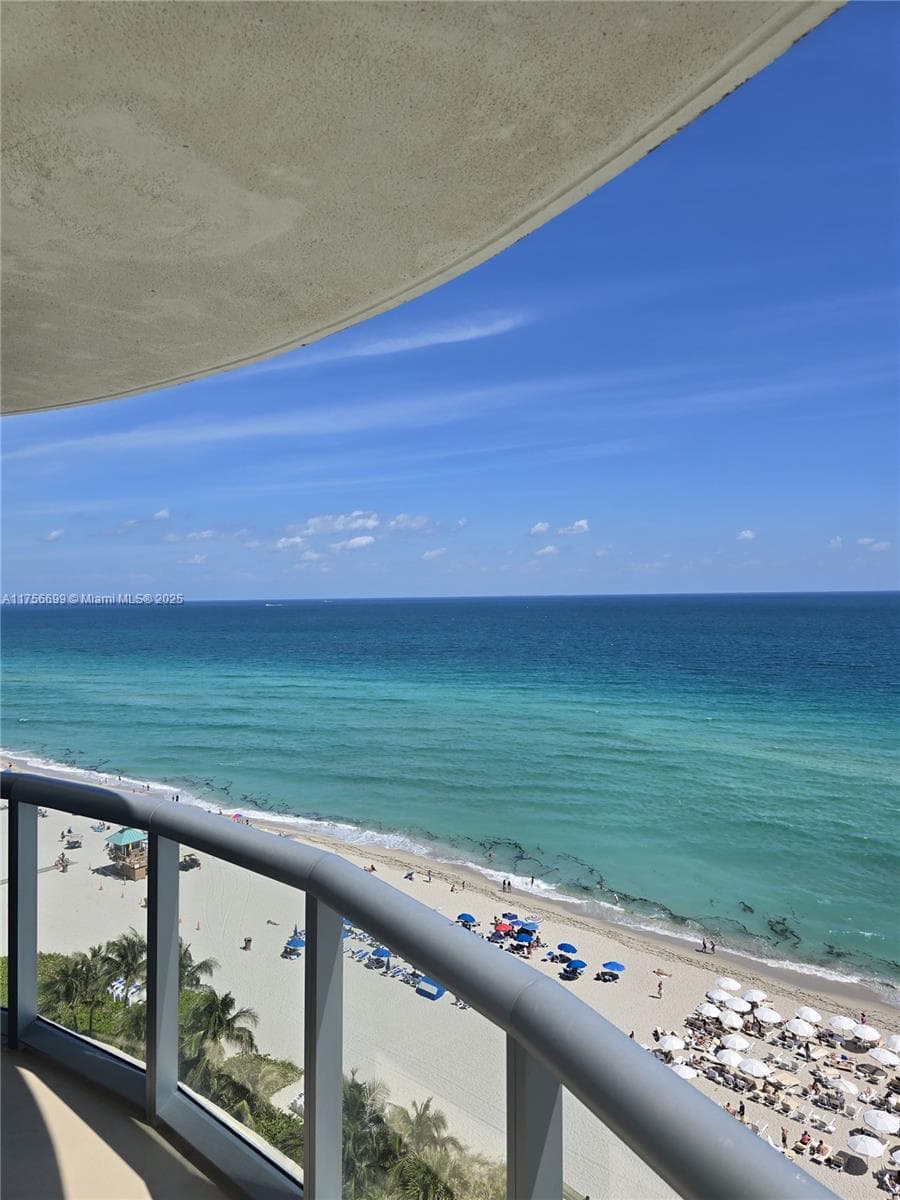17315 Collins Ave 1402 photo 4
