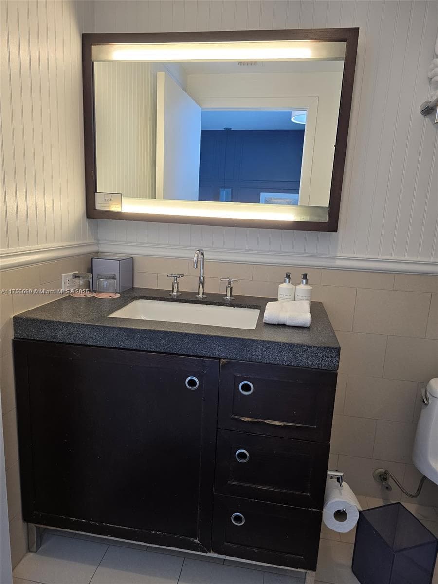 17315 Collins Ave 1402 photo 25