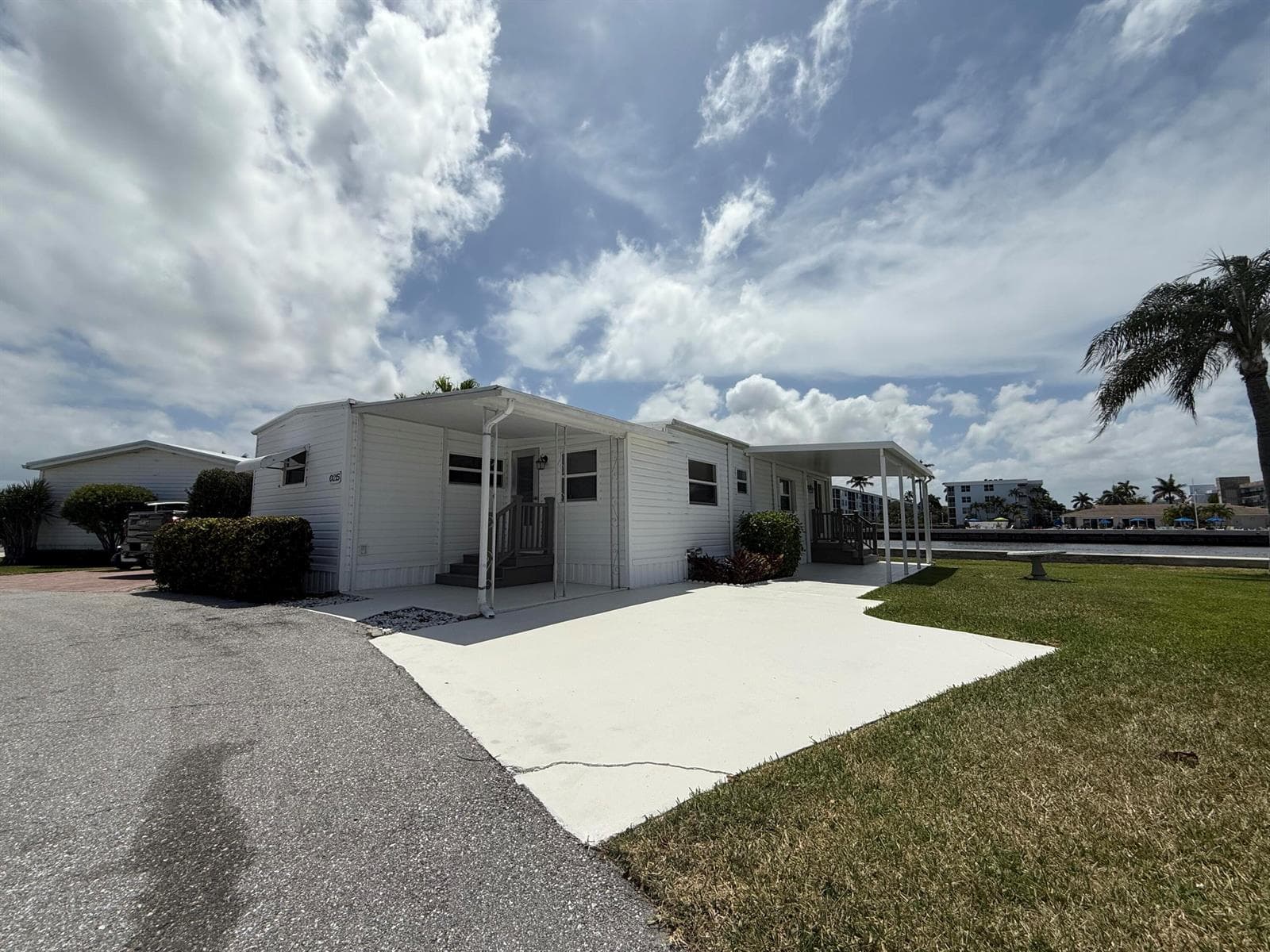215 S Heron Drive O photo 8