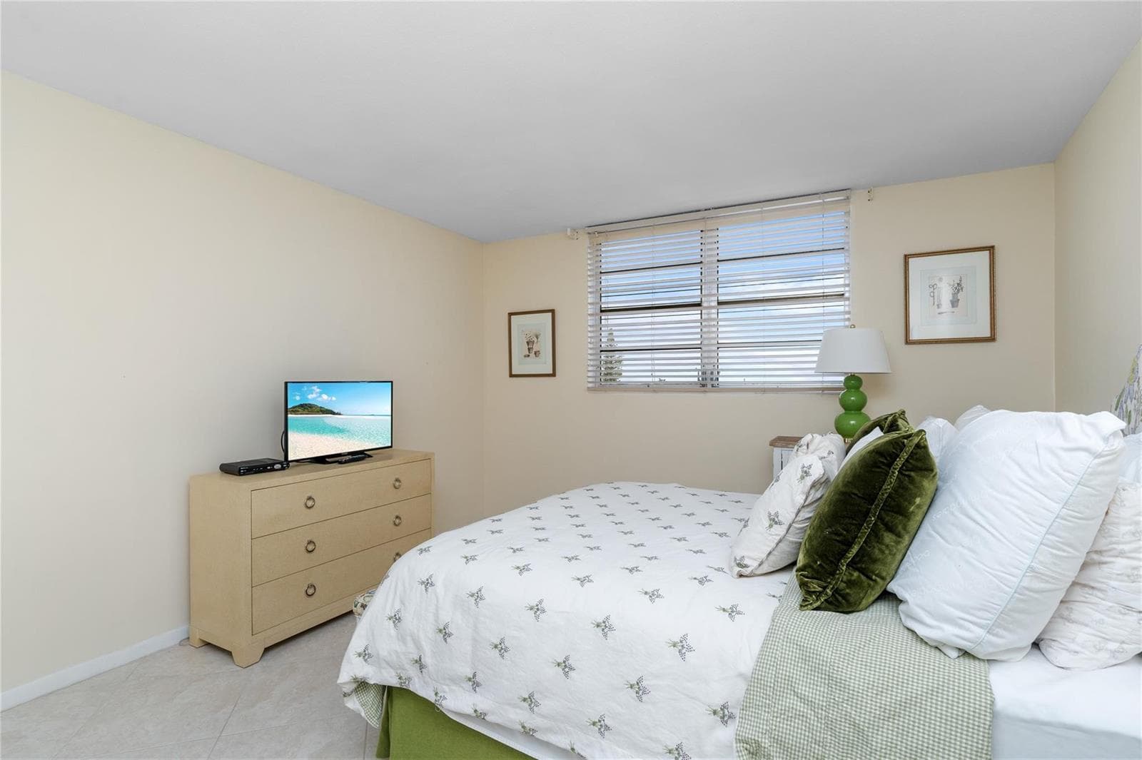 2731 NE 14th Street Causeway 637 photo 10