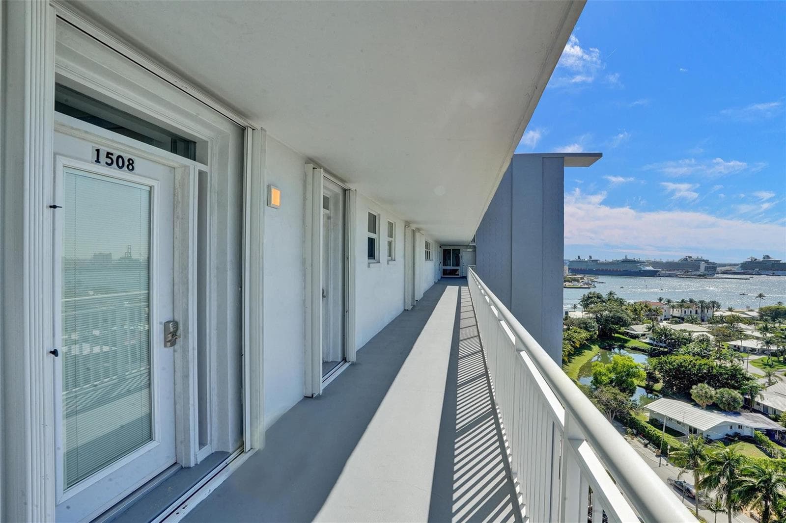 1920 S Ocean Drive 1508 photo 6