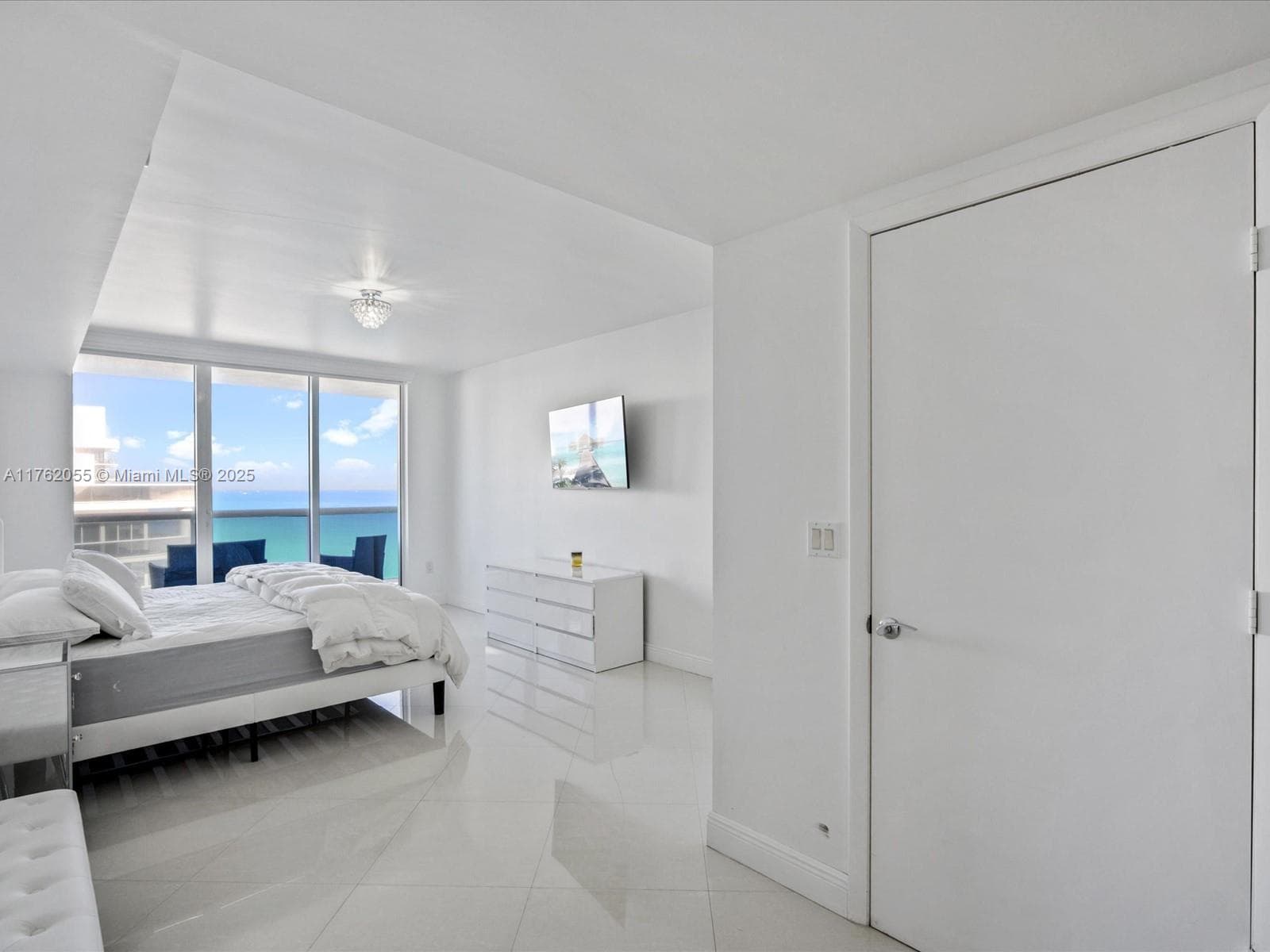 1830 S Ocean Dr 4508 photo 18