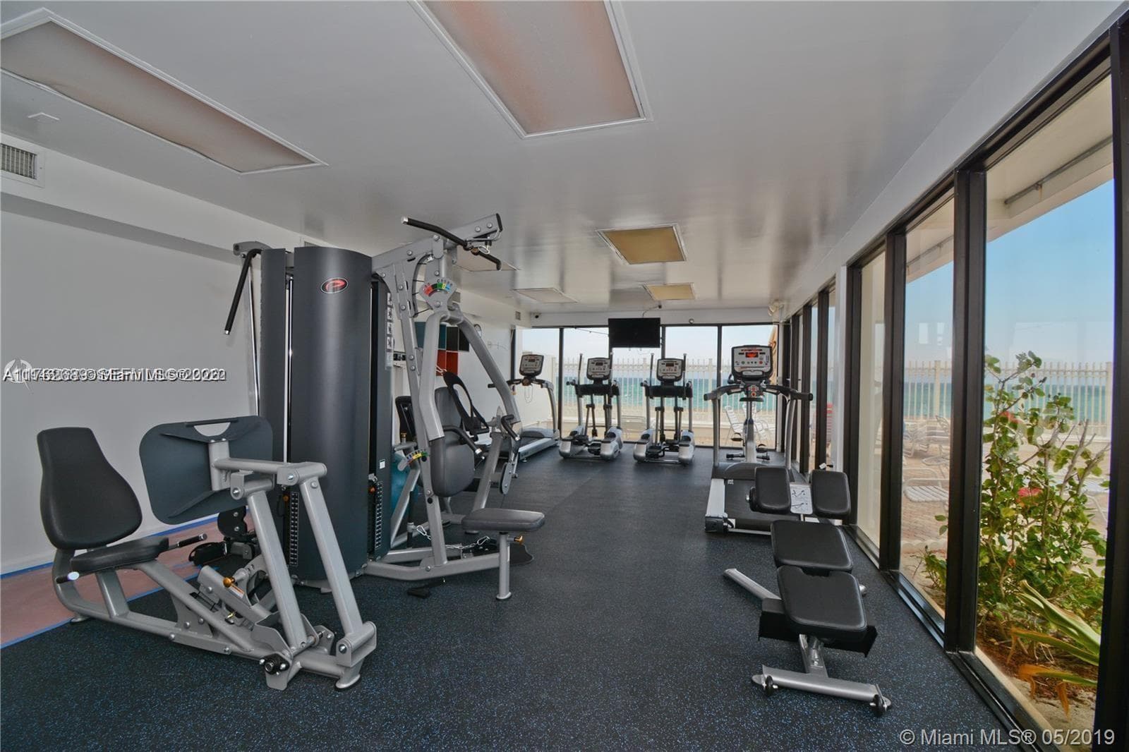 3505 S Ocean Dr 819 photo 22