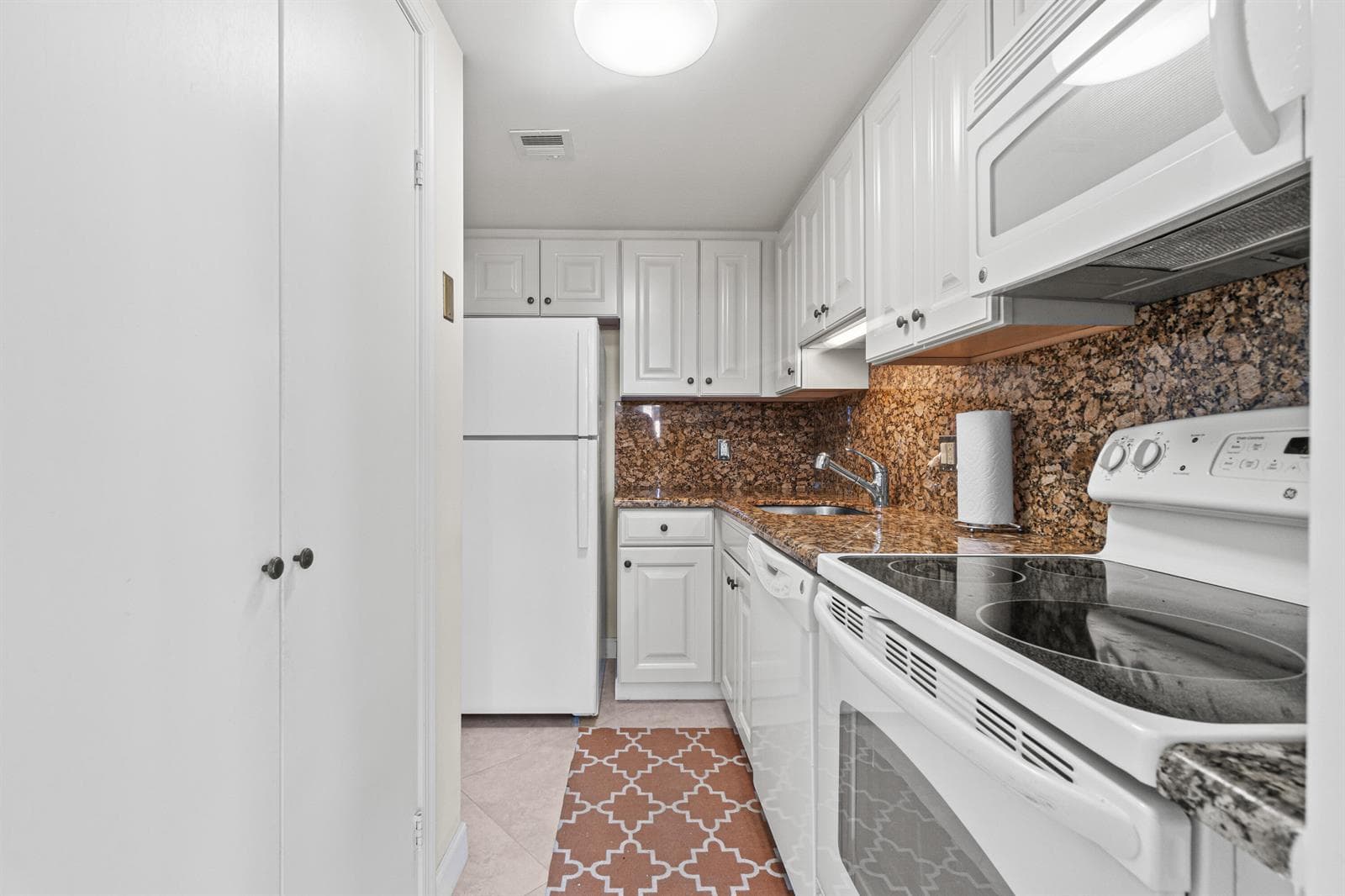 2760 S Ocean Boulevard 313 photo 12