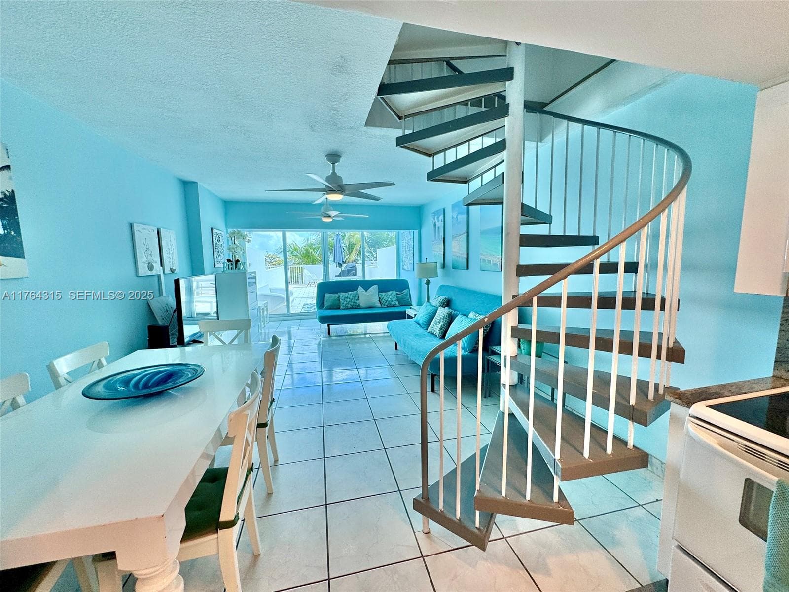 5445 Collins Ave TH-11 photo 14