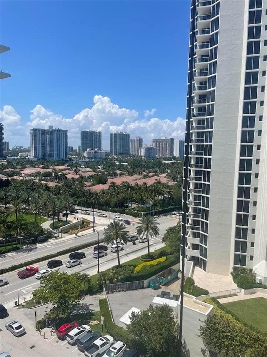 19201 Collins Ave 1022 photo 16