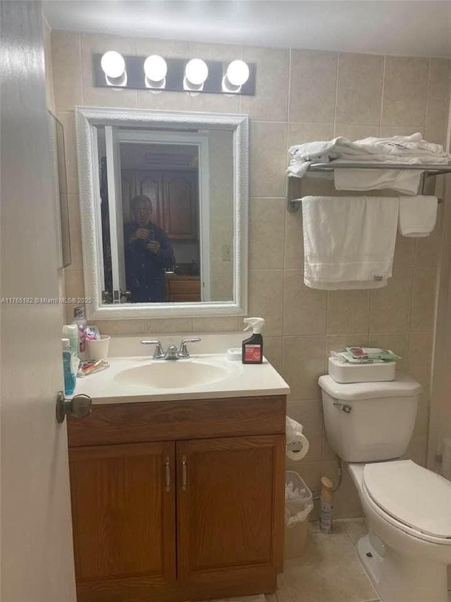 19201 Collins Ave 1022 photo 10