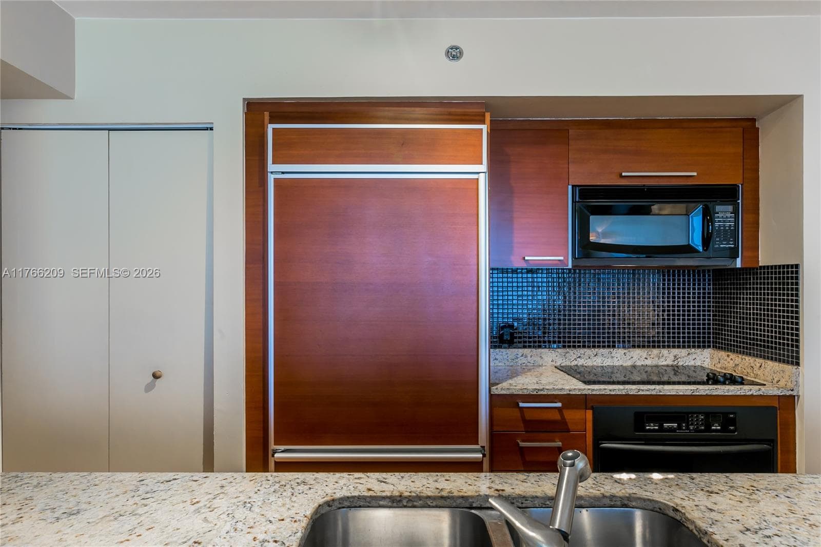 1830 S OCEAN DR 4705 photo 5