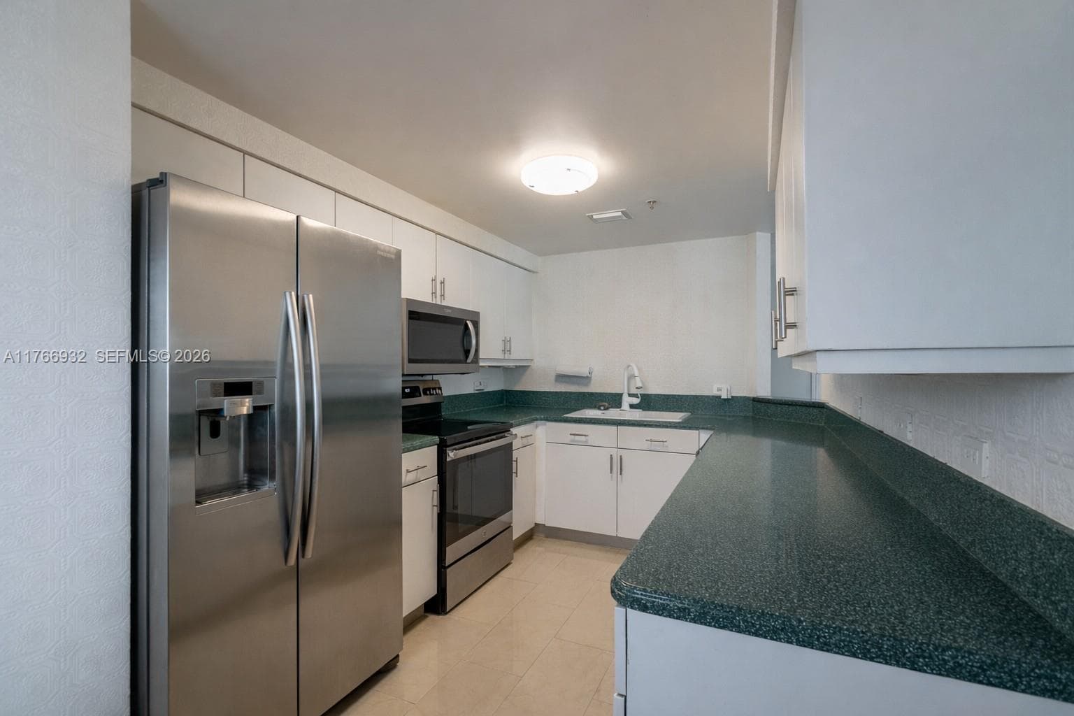 10140 W Bay Harbor Dr 502B photo 7