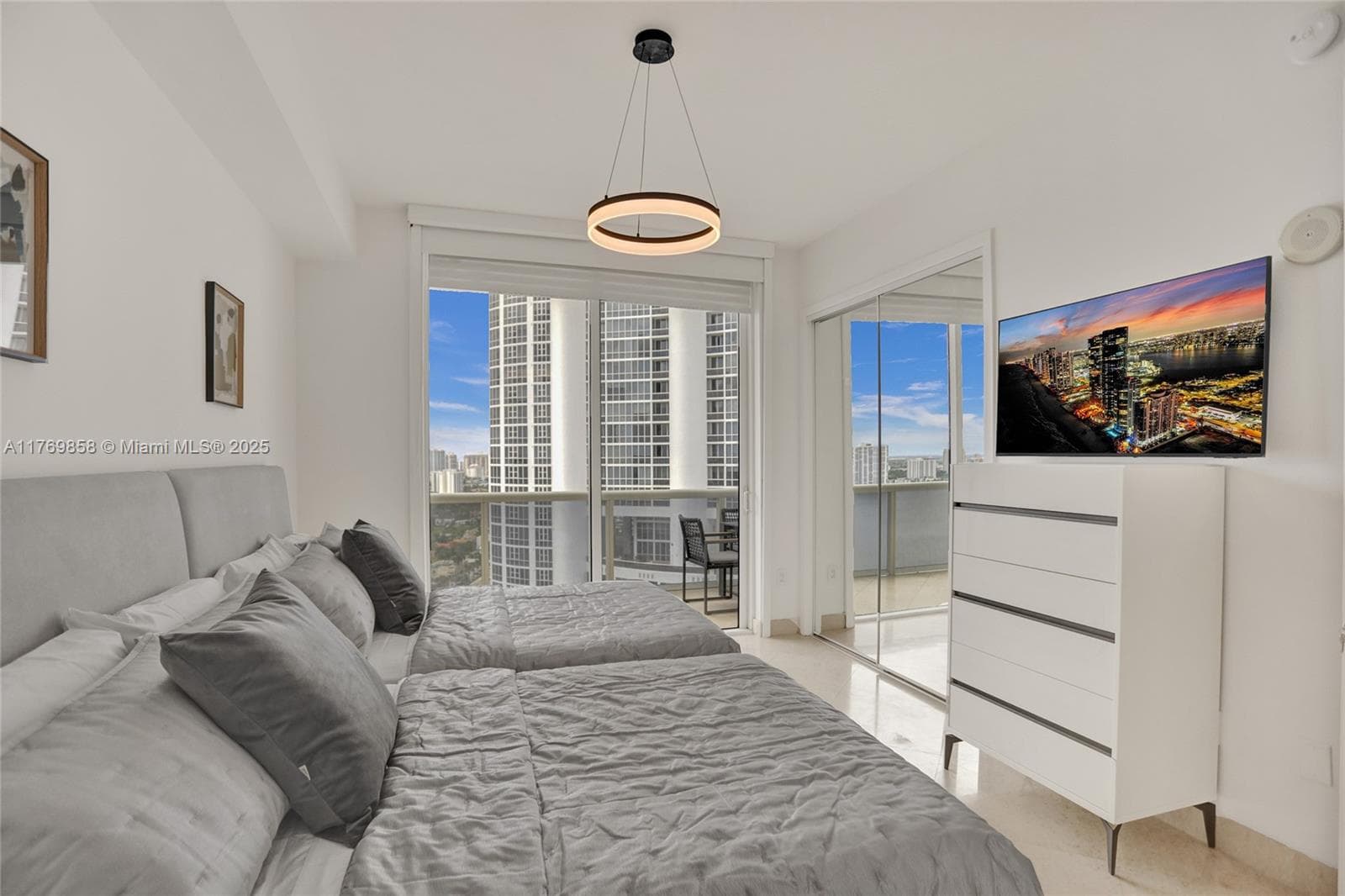 18101 Collins Ave 3504 photo 9