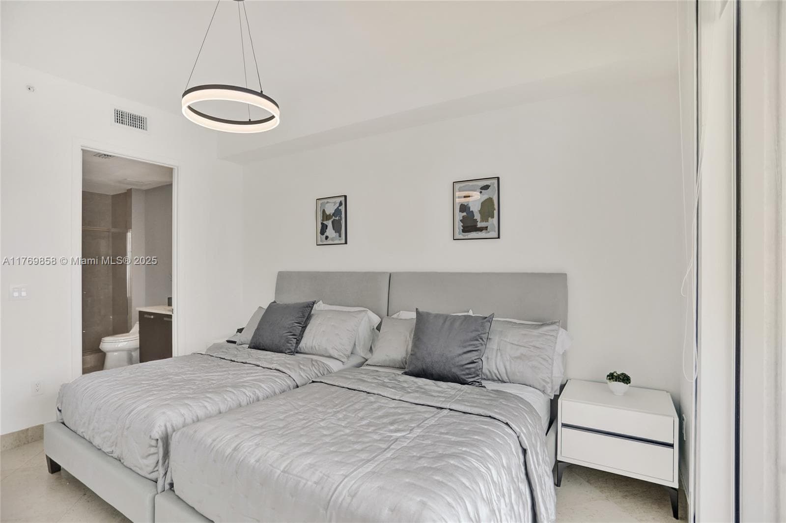 18101 Collins Ave 3504 photo 11