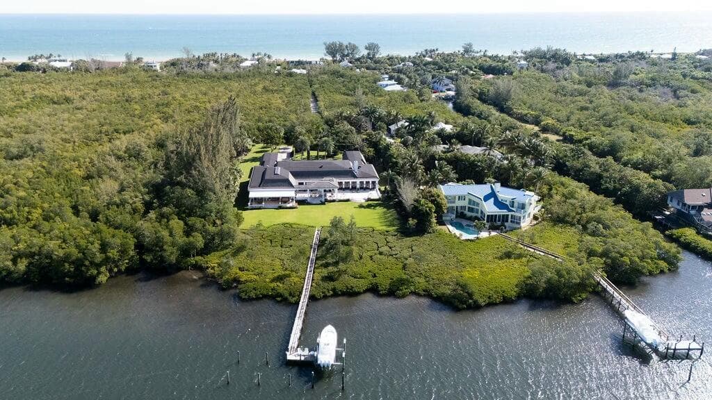 100 Harbor Way photo 6
