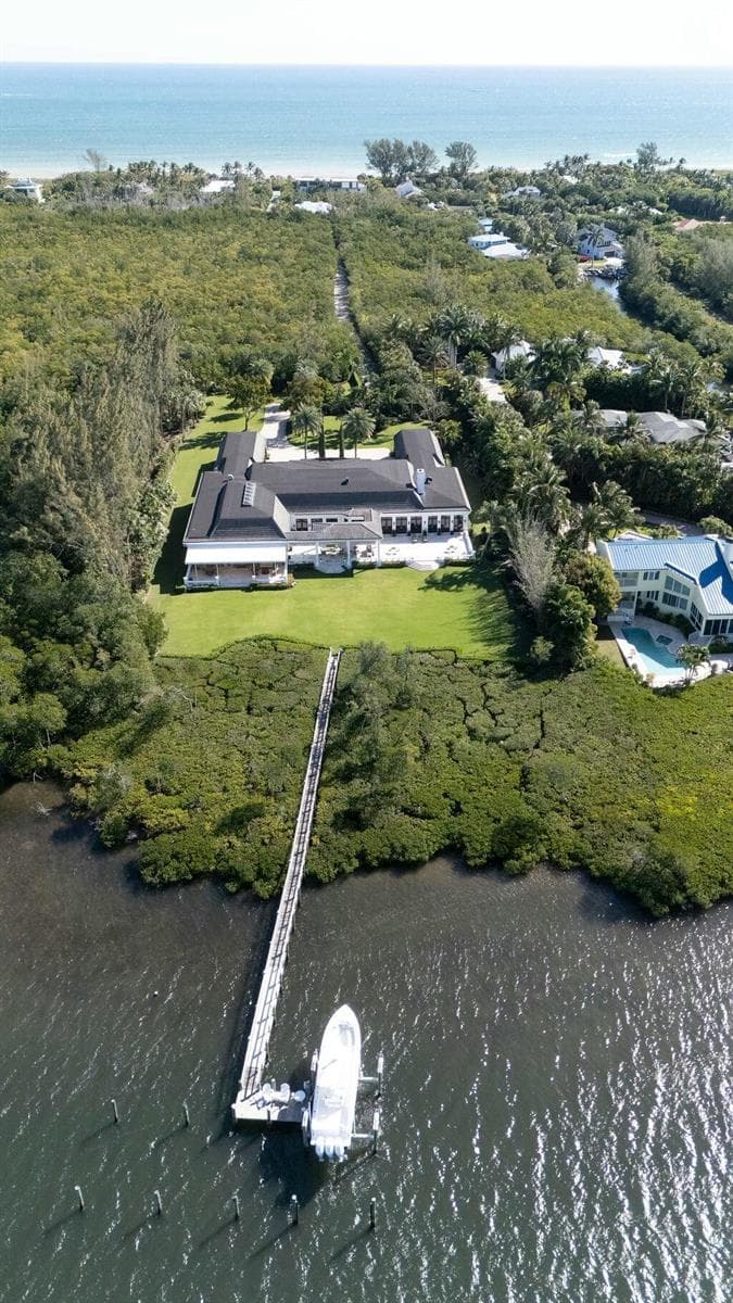 100 Harbor Way photo 8