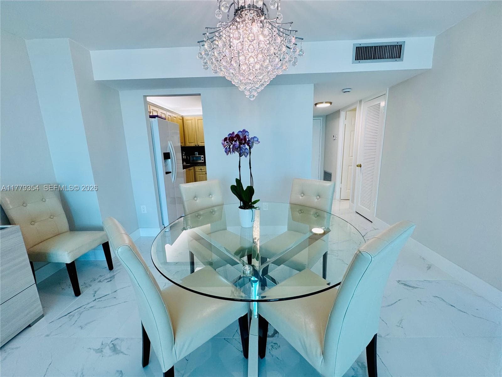 18071 Biscayne Blvd 1503 photo 2