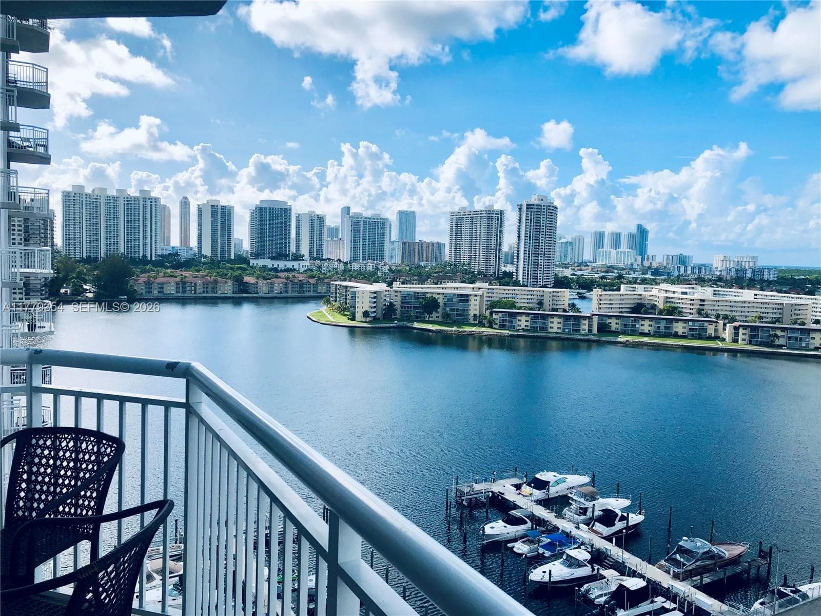 18071 Biscayne Blvd 1503 photo 24