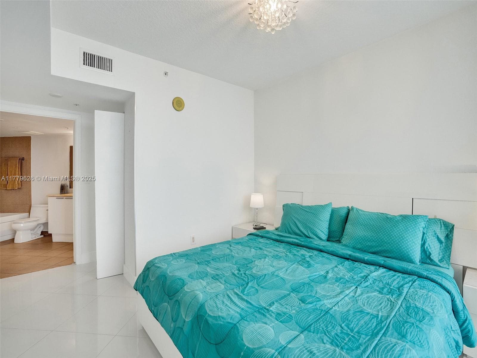 16699 Collins Ave 2305 photo 21