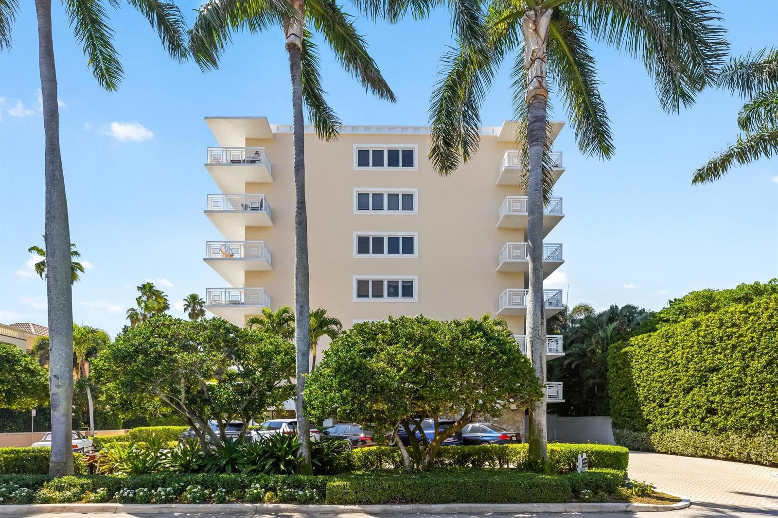 250 Bradley Place 307 photo 16