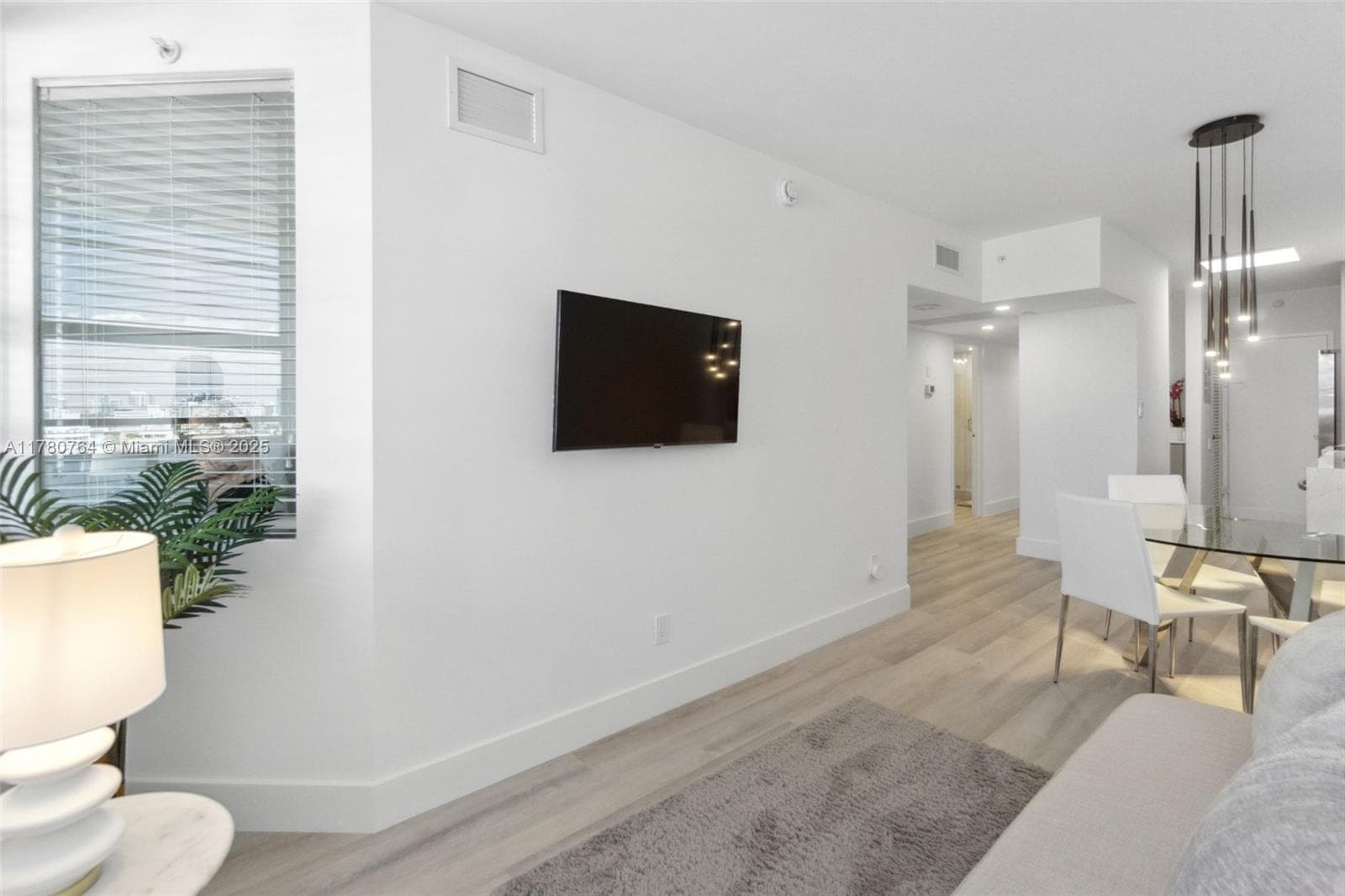 100 Lincoln Rd 1218 photo 4