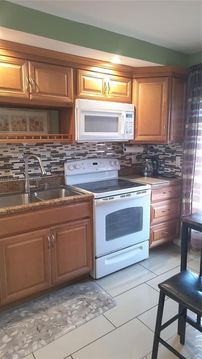 4500 N Federal Hwy 352F photo 4