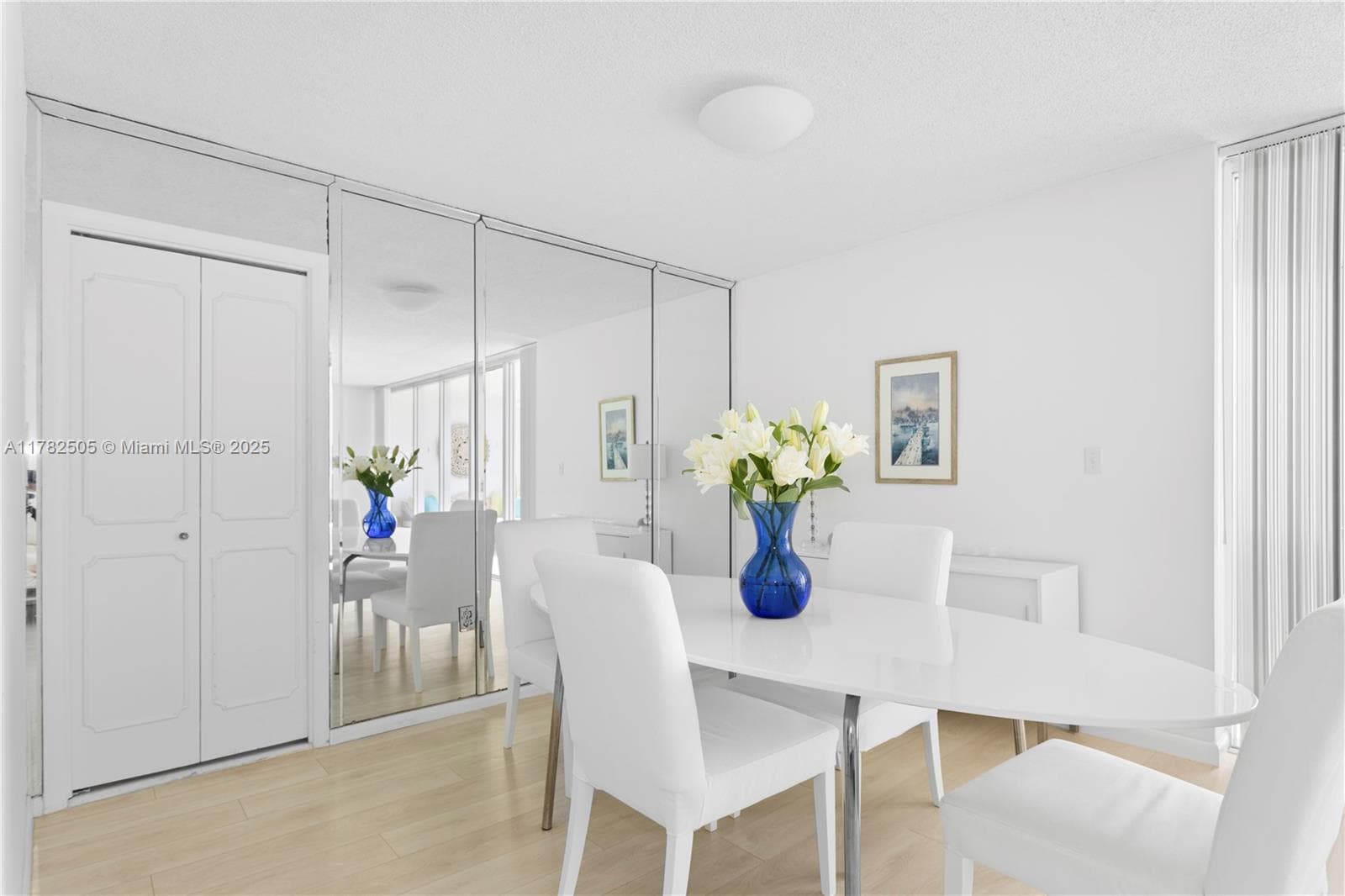 881 Ocean Dr 24C photo 5