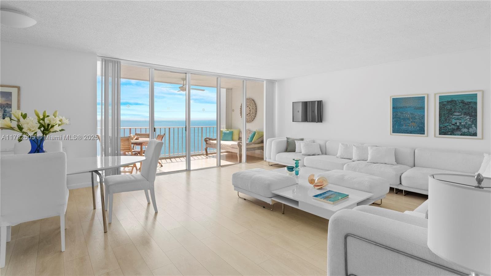 881 Ocean Dr 24C photo 4
