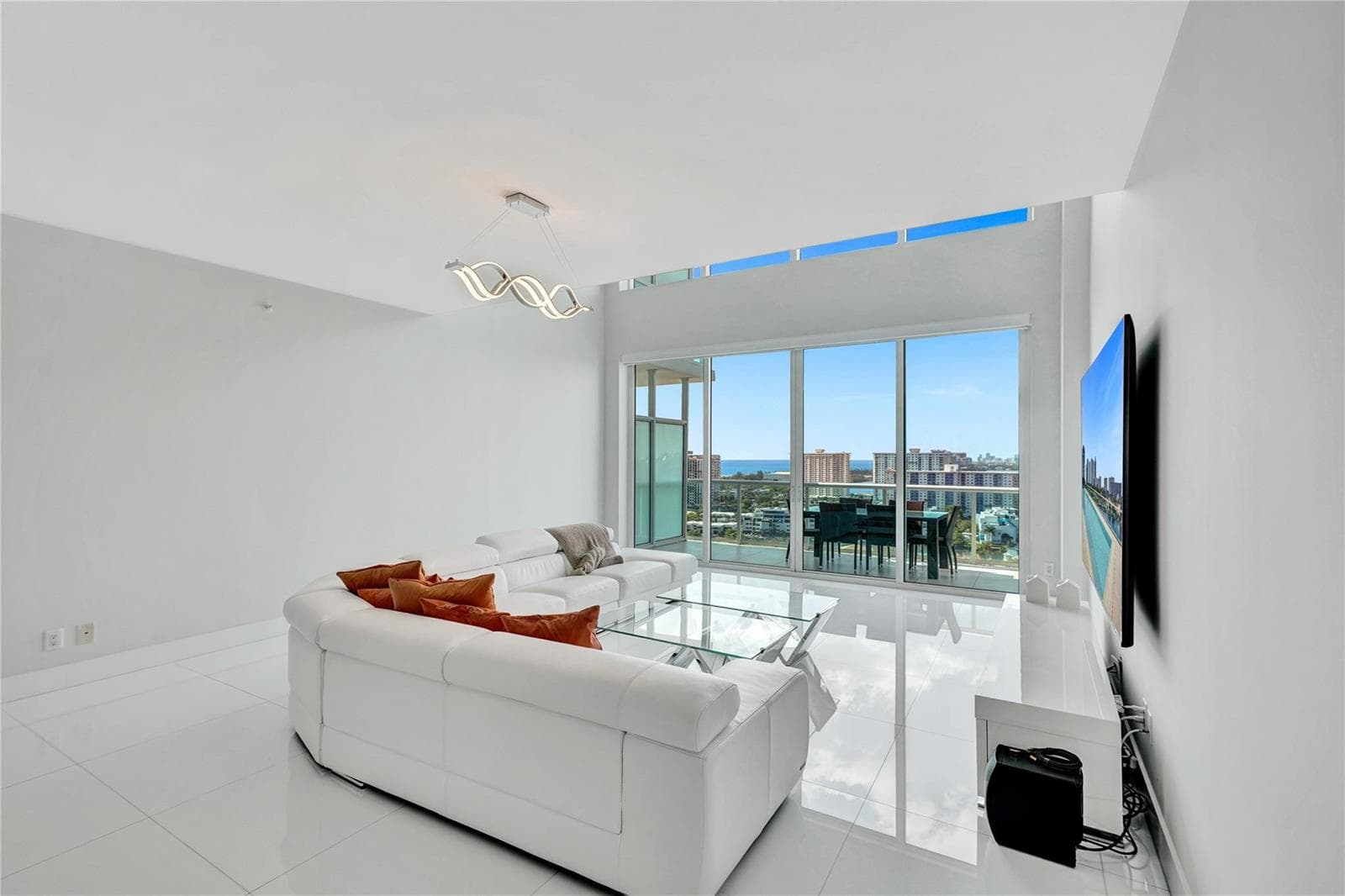 400 Sunny Isles Boulevard 2005 photo 13