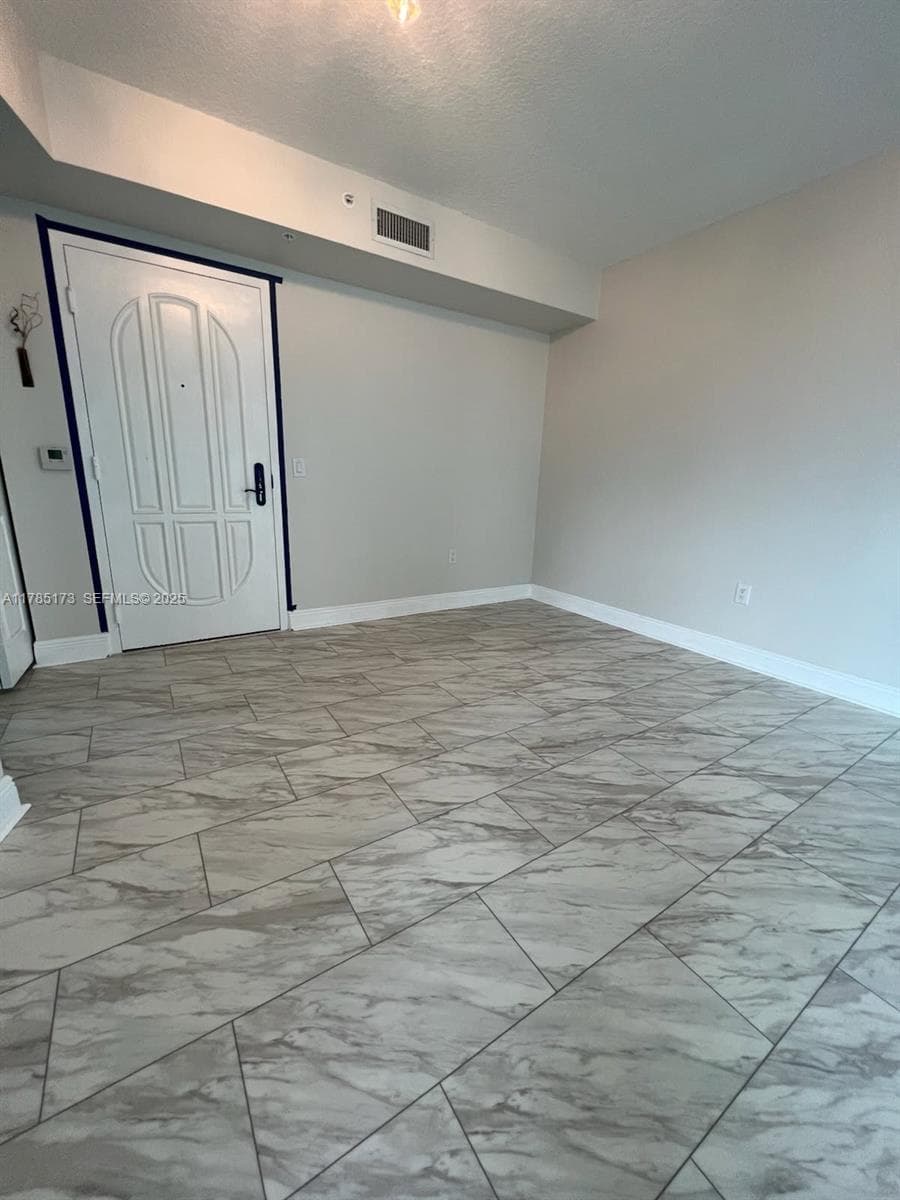 3370 Hidden Bay Dr 610 photo 15
