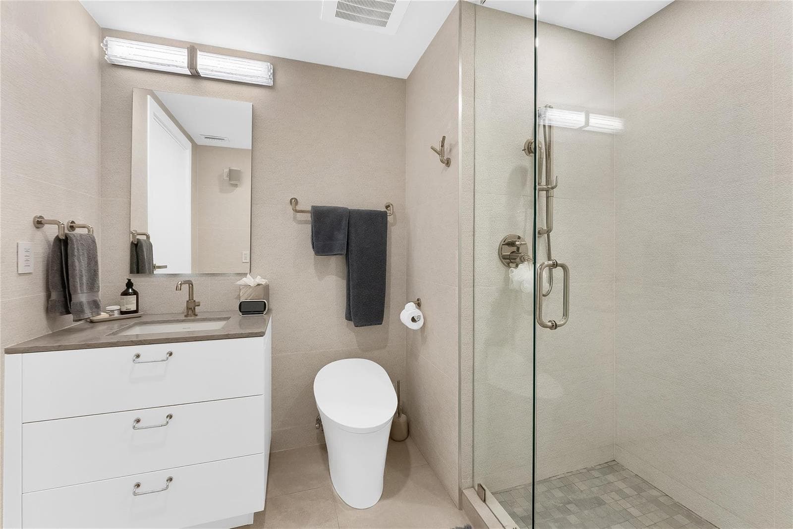 435 Bayshore Drive 702 photo 20