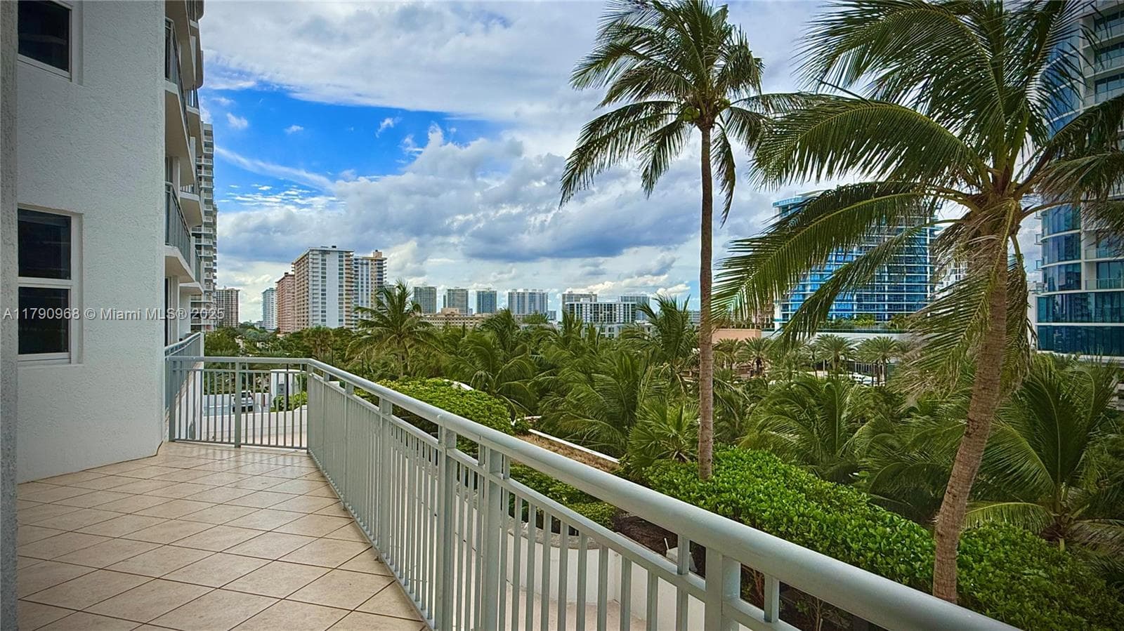 17375 Collins Ave 608 photo 19