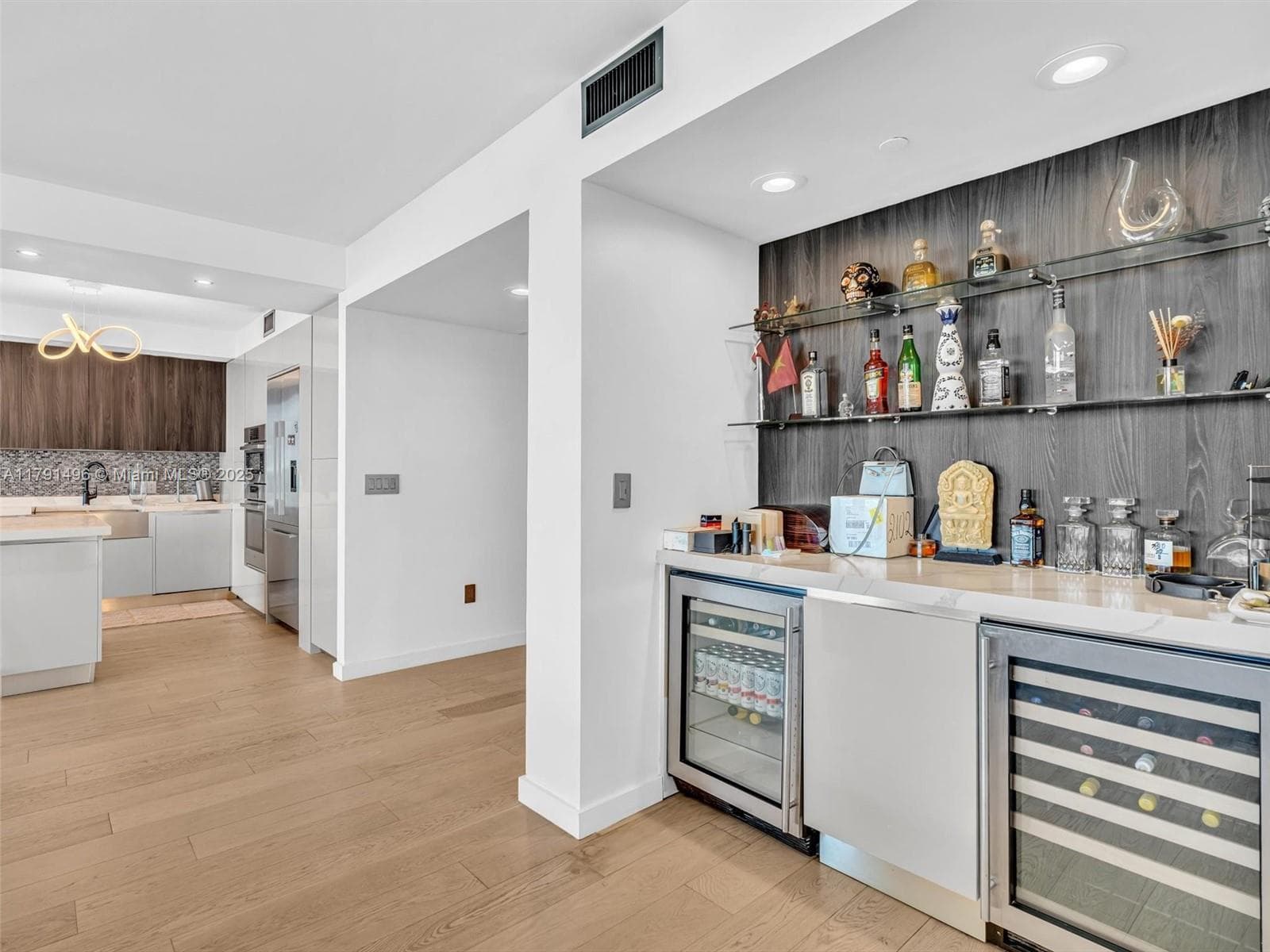 3201 NE 183rd St 2102 photo 6