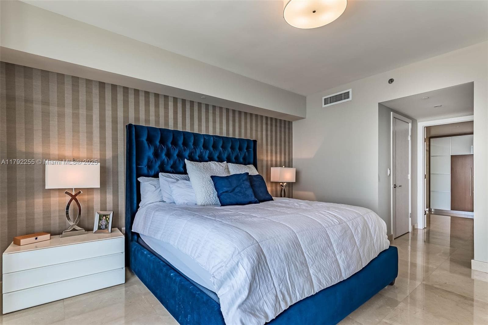 495 Brickell Ave 2801 photo 9