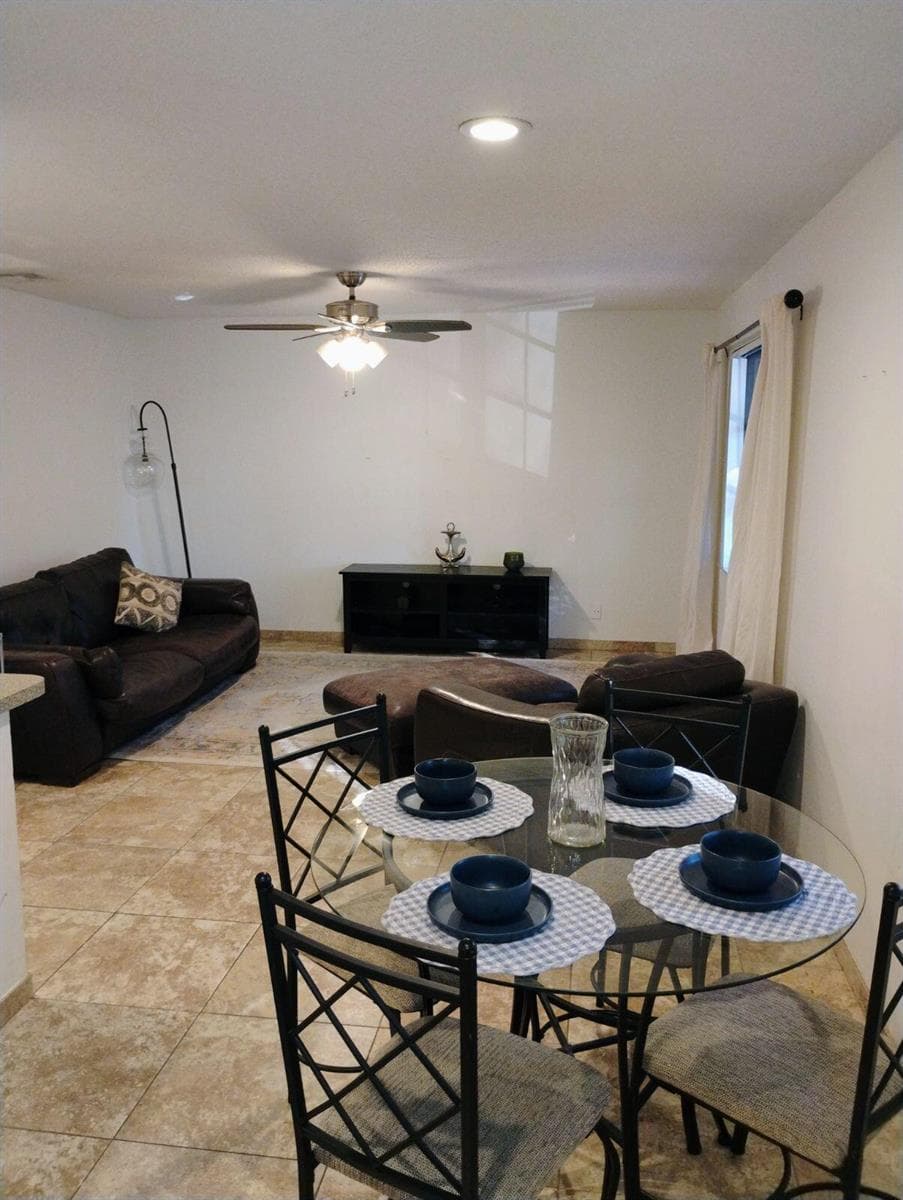 1827 Middle River Drive 4 photo 2