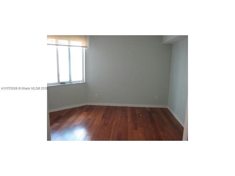 325 S Biscayne Blvd 3822 photo 10