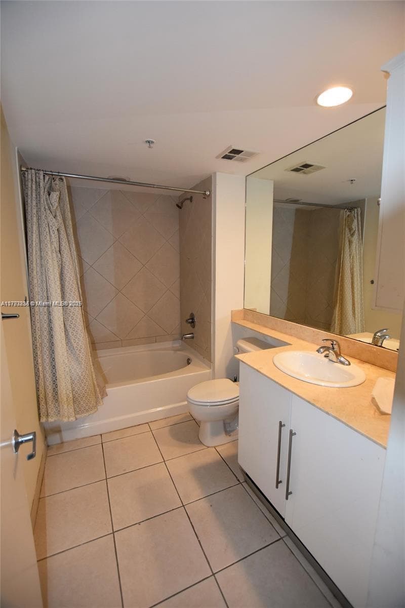 325 S Biscayne Blvd 3822 photo 11