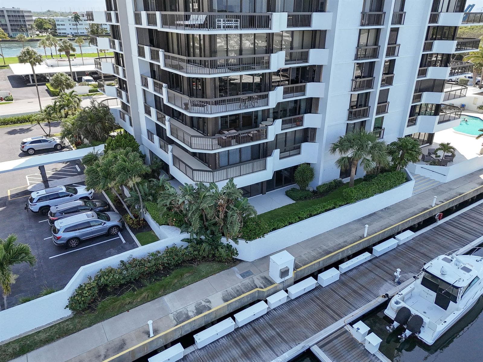 108 Lakeshore Drive 140 photo 17