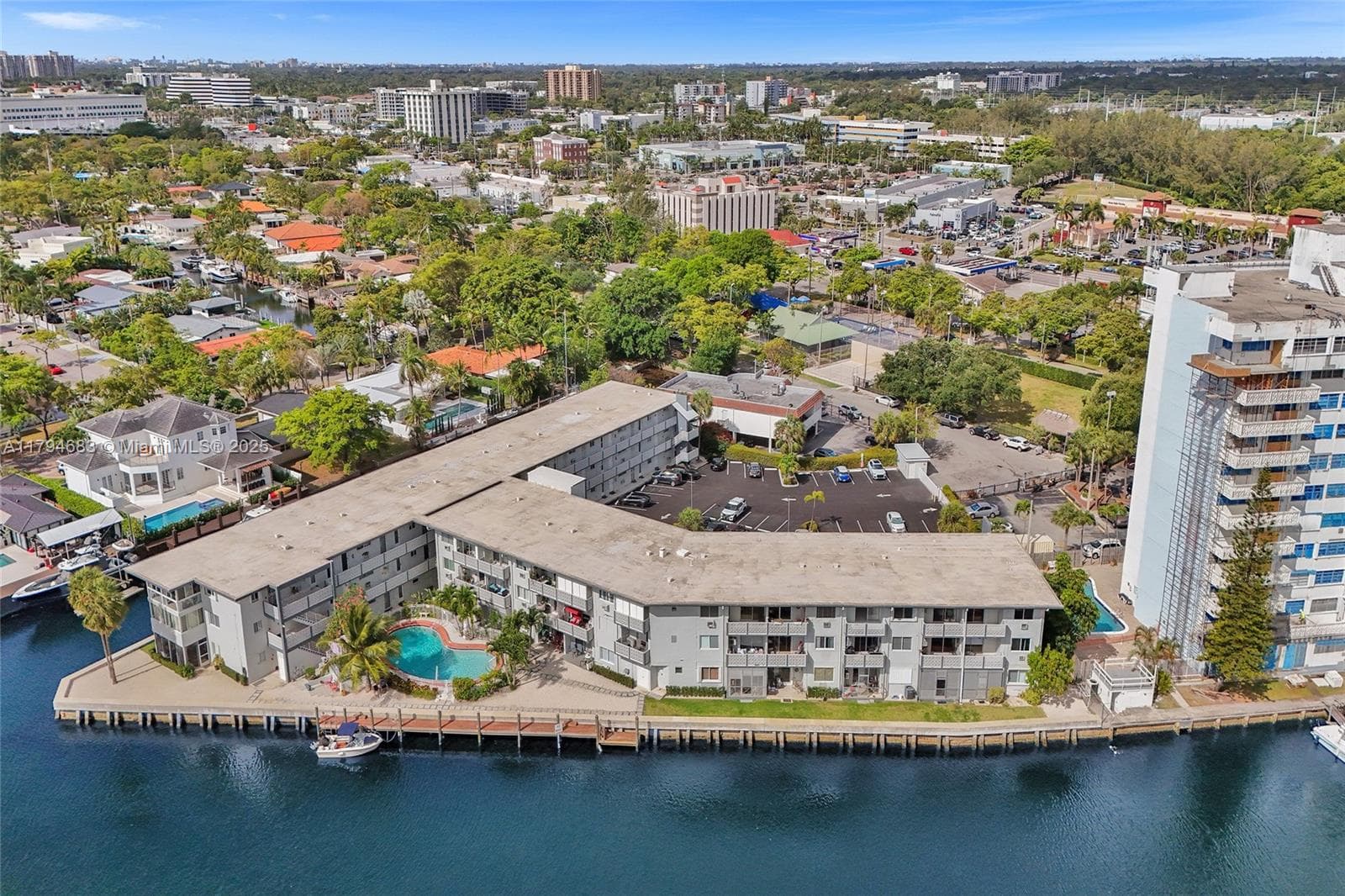 13105 Ixora Ct 319 photo 1