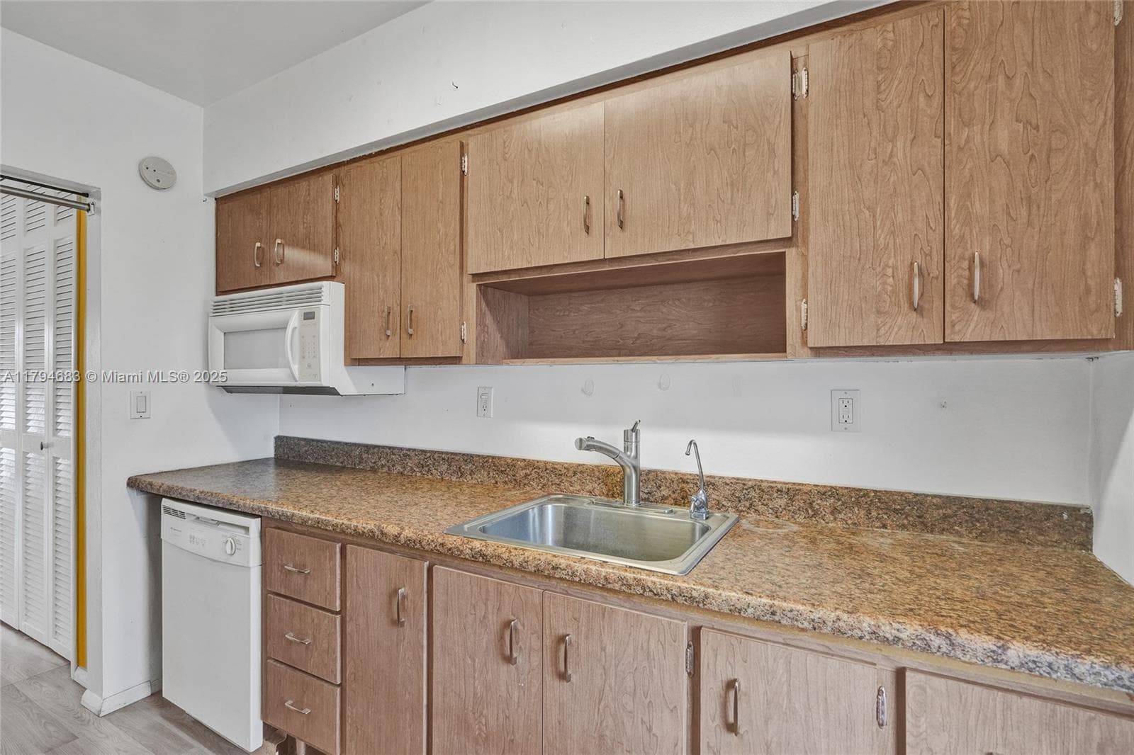 13105 Ixora Ct 319 photo 14