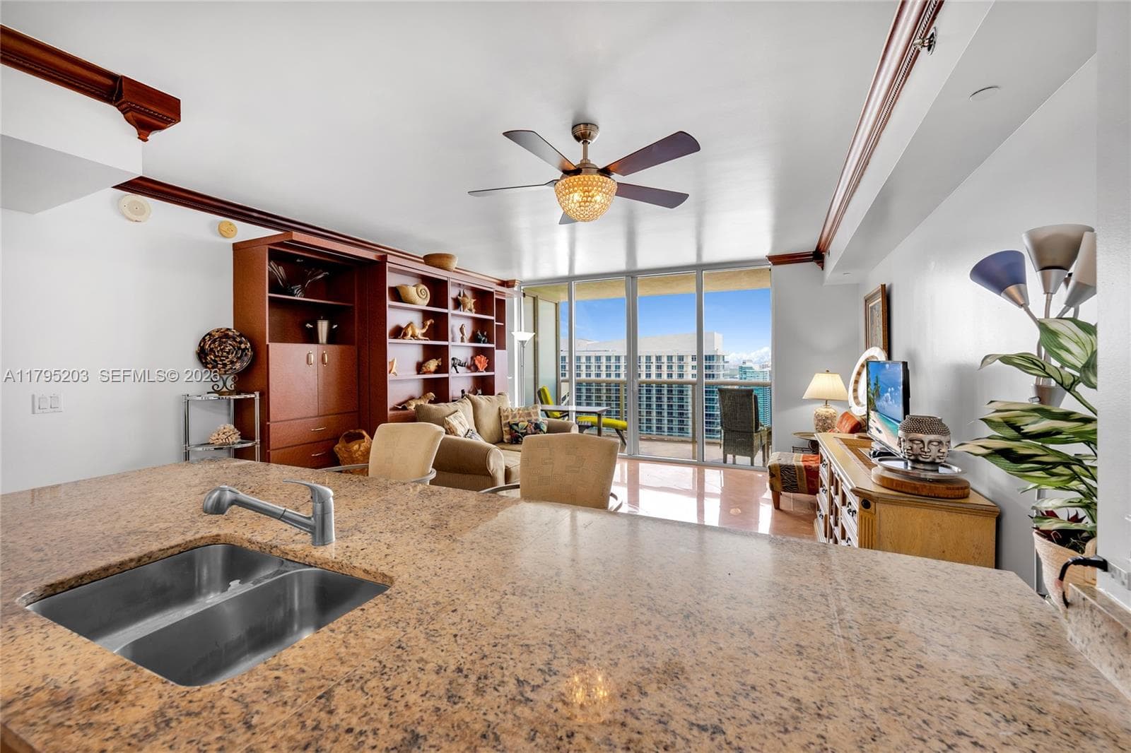1830 S Ocean Dr 4712 photo 2